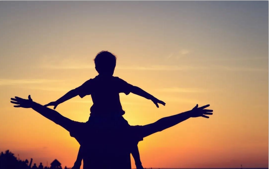 【節(jié)日】守護(hù)不缺席，無論是現(xiàn)在還是將來，父親節(jié)快樂！